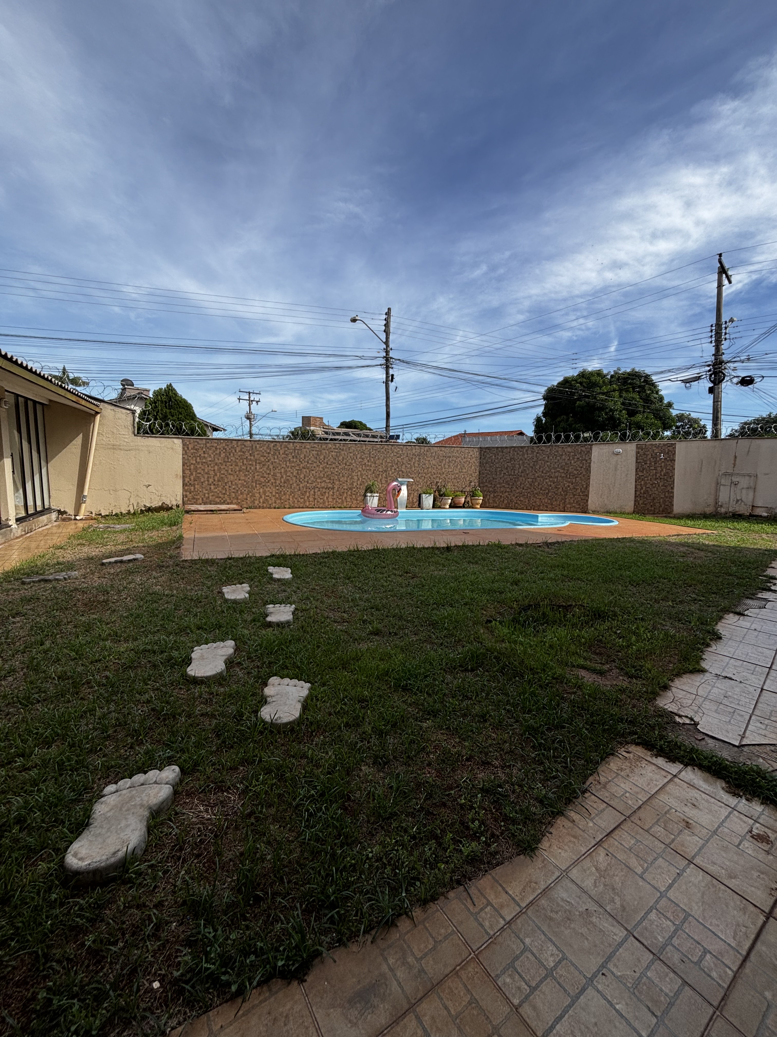 Piscina vista lateral